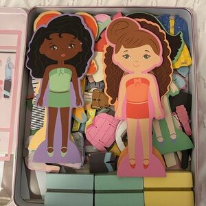Story Magic 6 Wooden Magnetic Dress Up Dolls 50+ Dress Up Accessories *3 Stands*